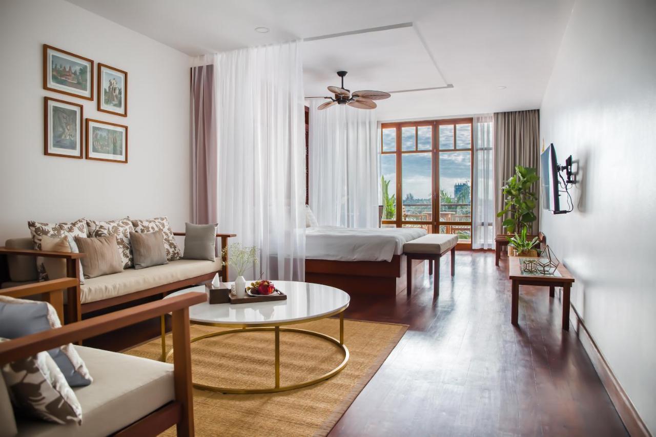 Amanjaya Pancam Suites Hotel Phnom Penh Esterno foto