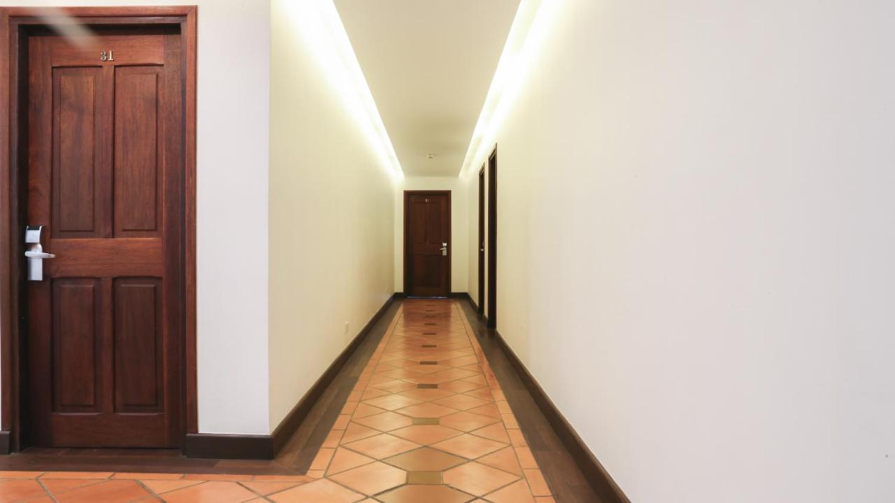 Amanjaya Pancam Suites Hotel Phnom Penh Esterno foto