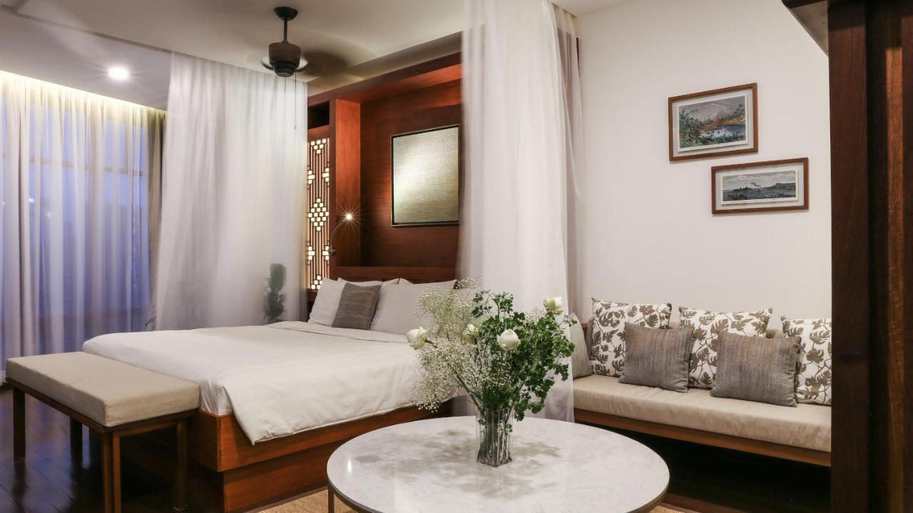 Amanjaya Pancam Suites Hotel Phnom Penh Esterno foto