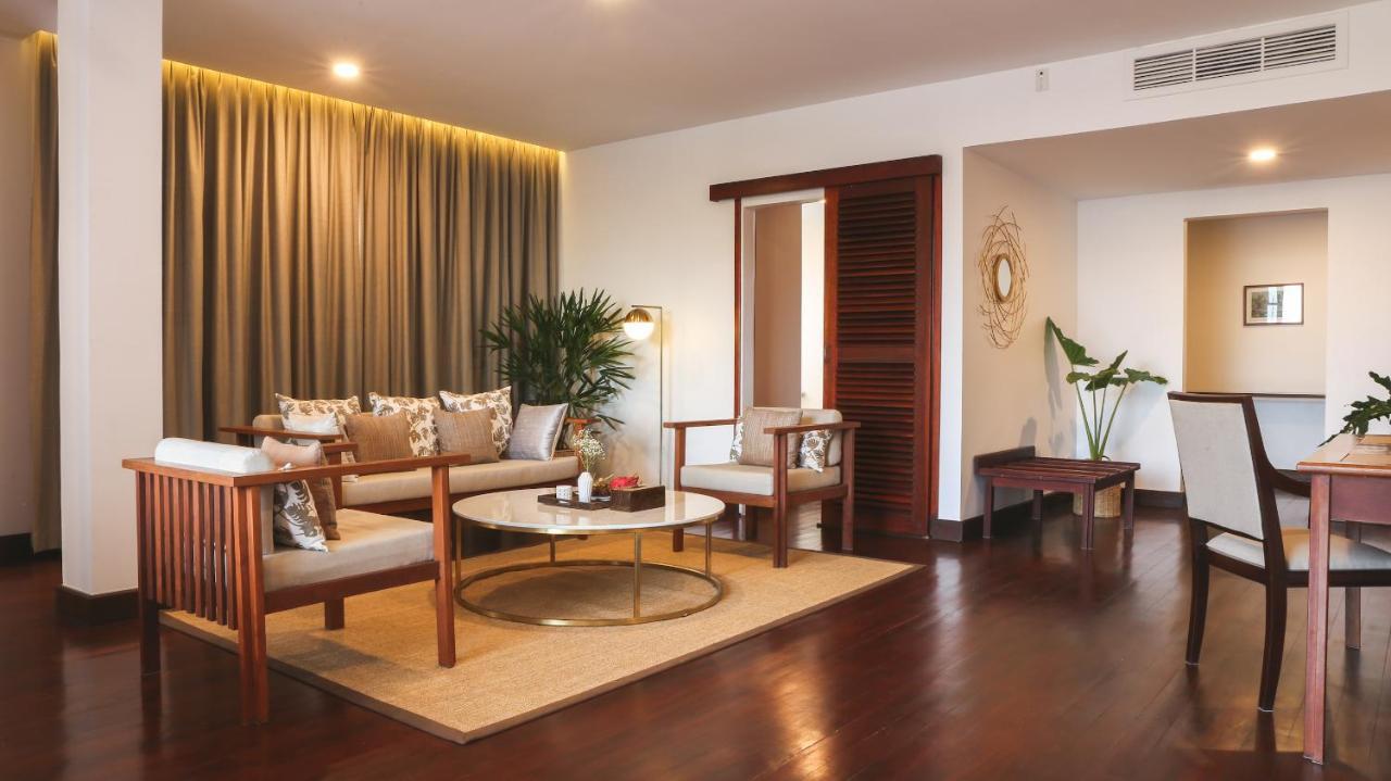 Amanjaya Pancam Suites Hotel Phnom Penh Esterno foto