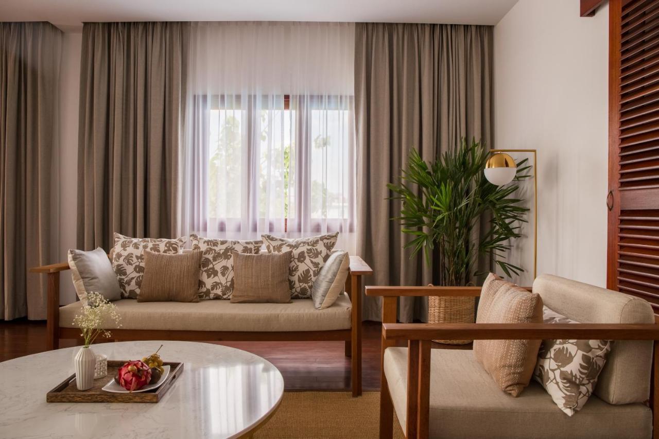 Amanjaya Pancam Suites Hotel Phnom Penh Esterno foto