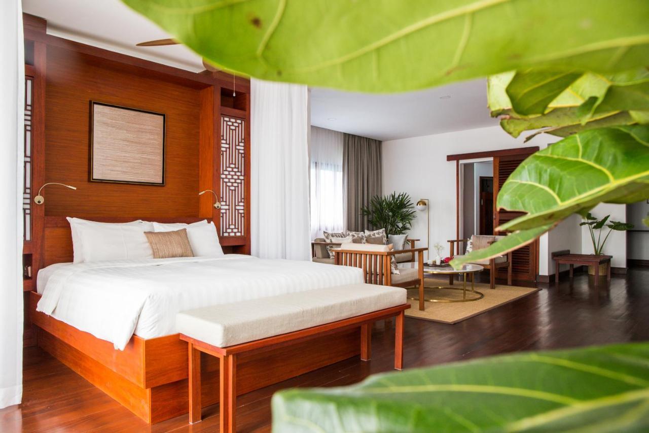 Amanjaya Pancam Suites Hotel Phnom Penh Esterno foto
