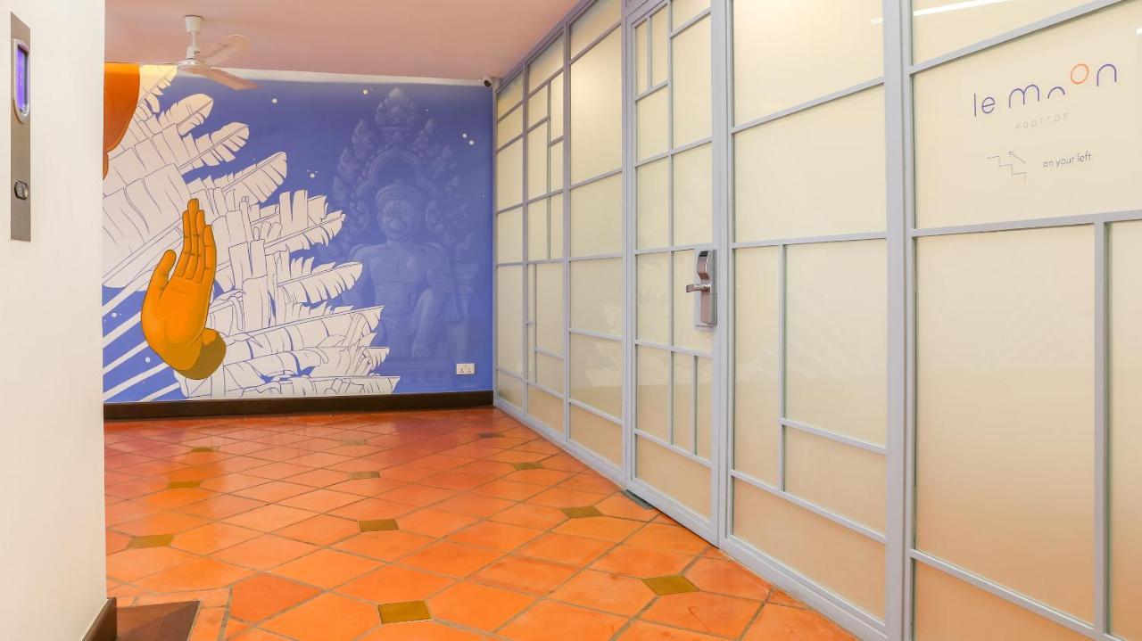 Amanjaya Pancam Suites Hotel Phnom Penh Esterno foto
