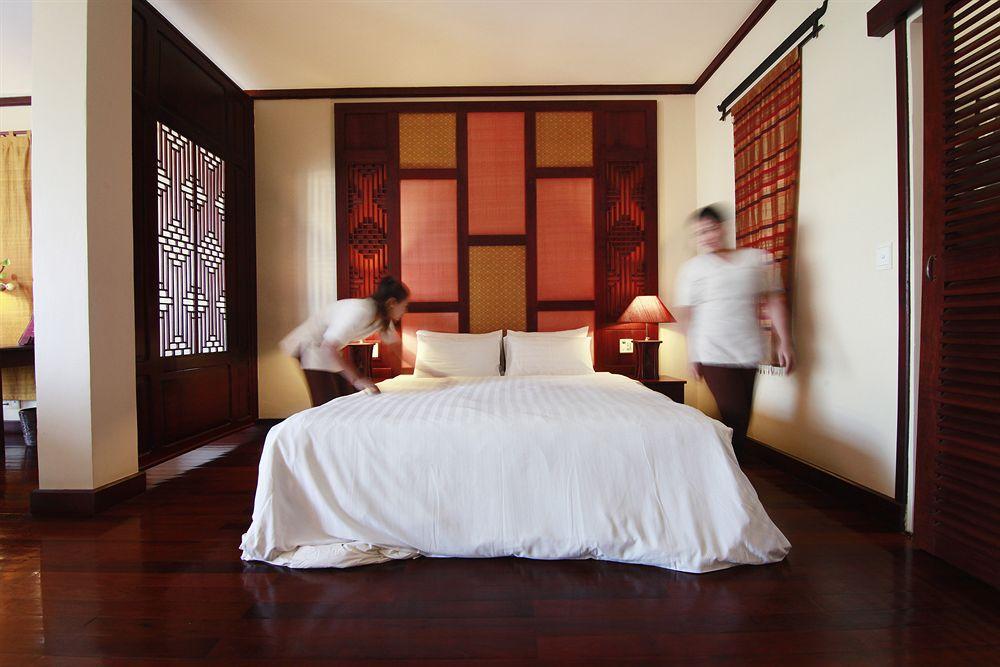 Amanjaya Pancam Suites Hotel Phnom Penh Esterno foto