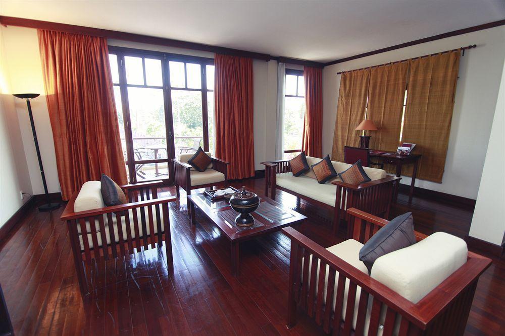 Amanjaya Pancam Suites Hotel Phnom Penh Esterno foto